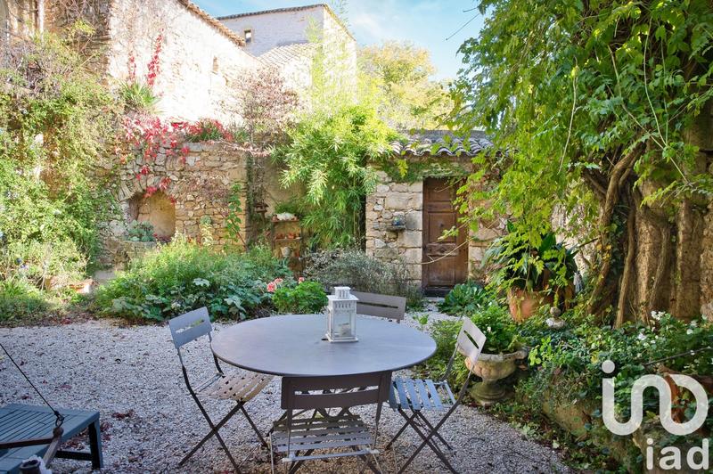 Maison - 263 m² - 10 pièces