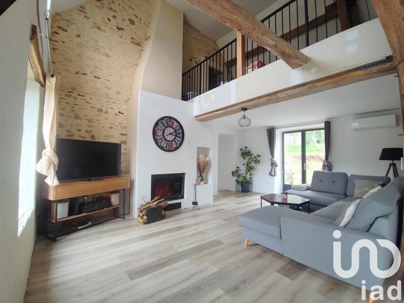 Maison - 252 m² - 6 pièces