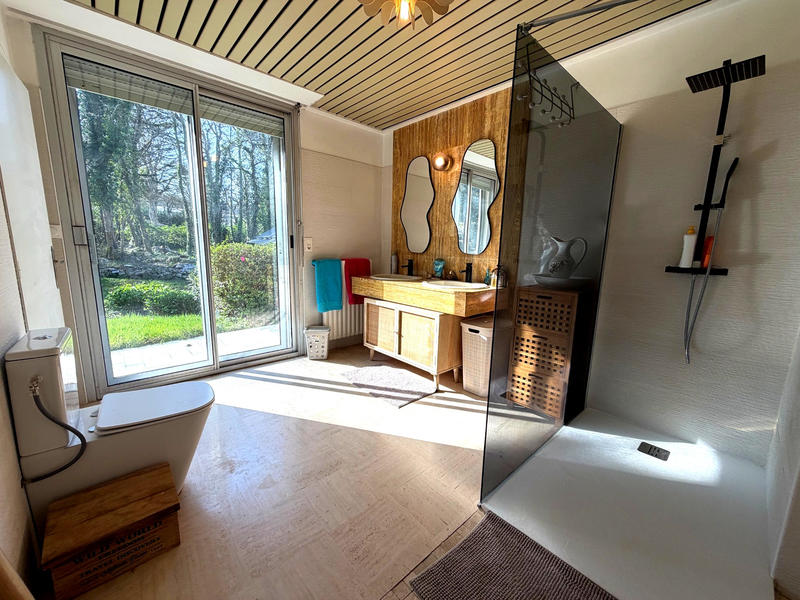 Maison - 334 m² - 8 pièces