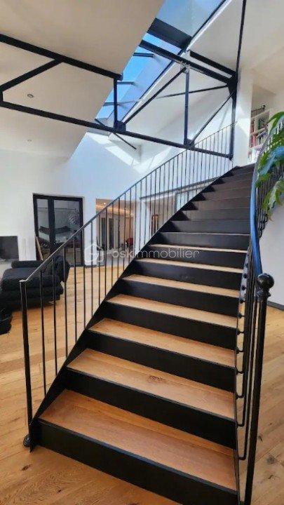 Loft - 494 m² - 10 pièces