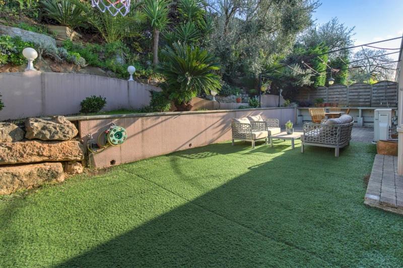 Appartement - 100 m² - 5 pièces