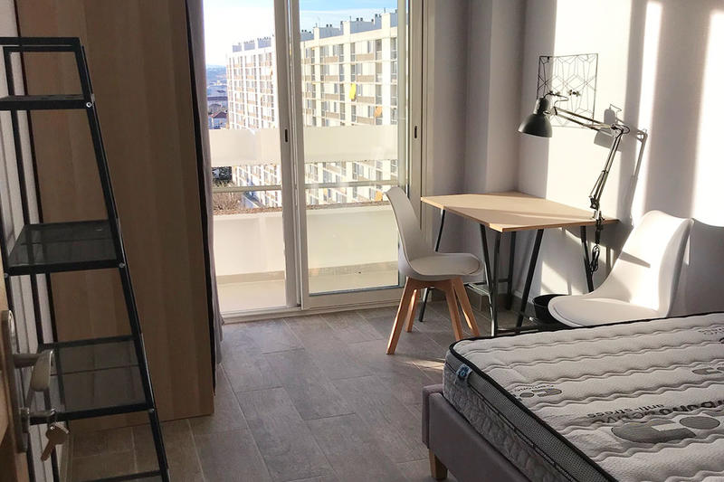 Appartement - 95 m² - 5 pièces