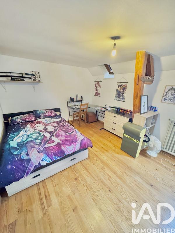 Maison - 213 m² - 8 pièces