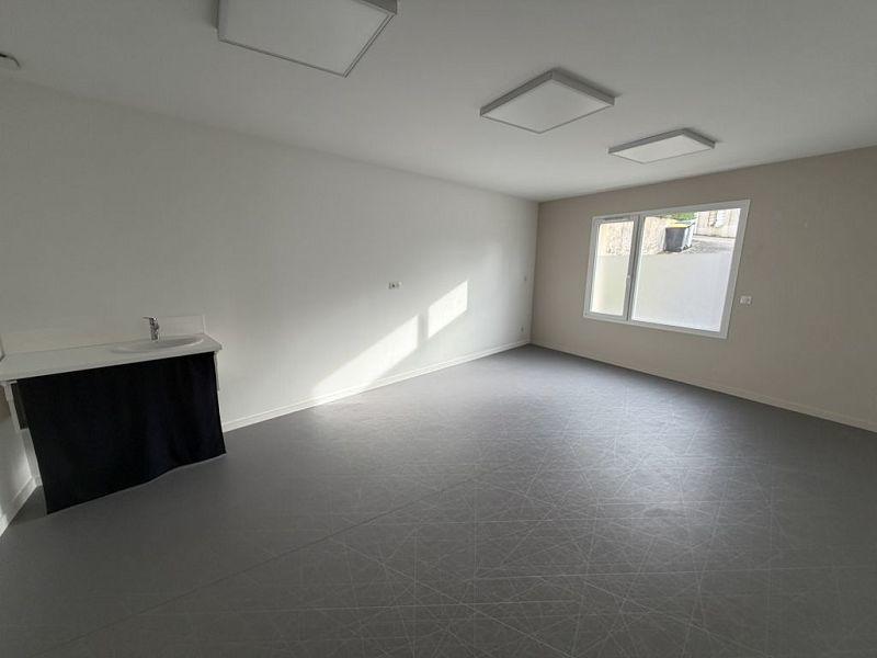 Bureau - 14 m² - 1 pièce