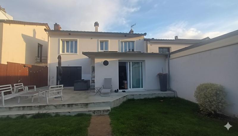 Maison - 144 m² - 5 pièces