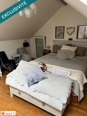 Maison - 201 m² - 9 pièces