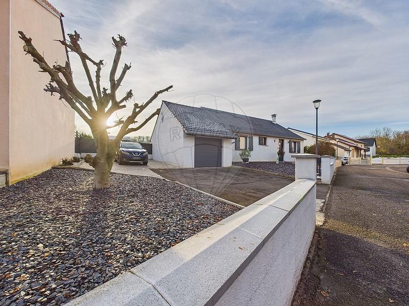 Maison - 88 m² - 5 pièces