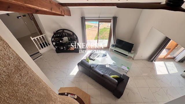 Villa - 198 m² - 10 pièces