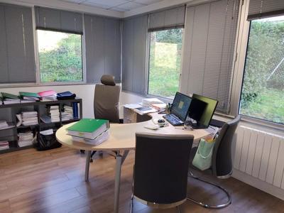 Bureau - 110 m²