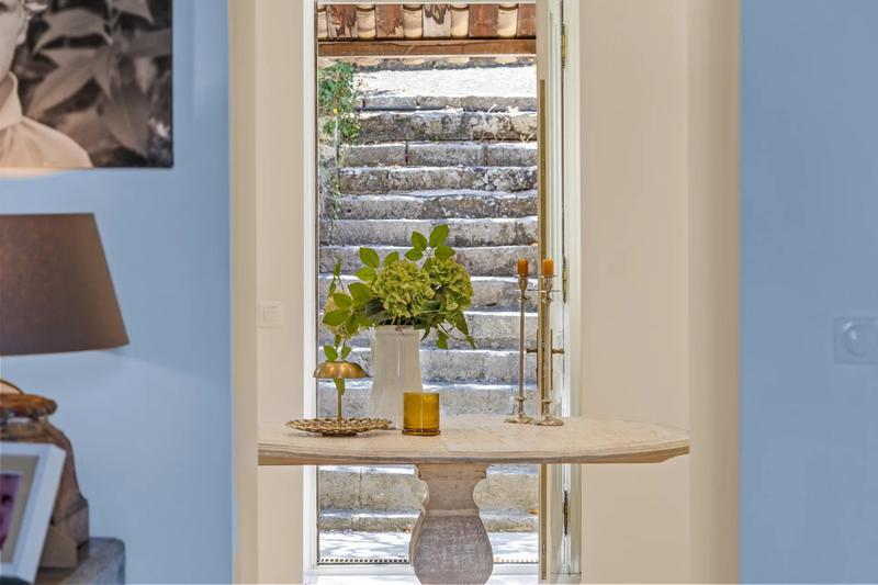 Maison - 451 m² - 15 pièces