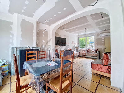 Maison - 90 m² - 5 pièces