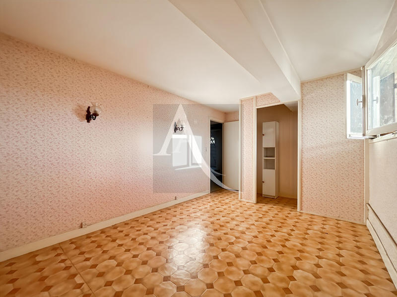 Maison - 153 m² - 9 pièces