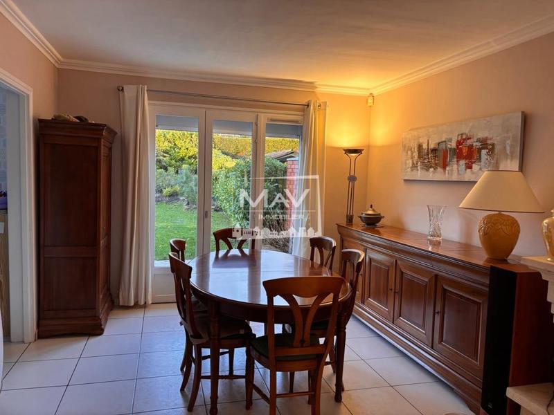 Maison - 103 m² - 5 pièces