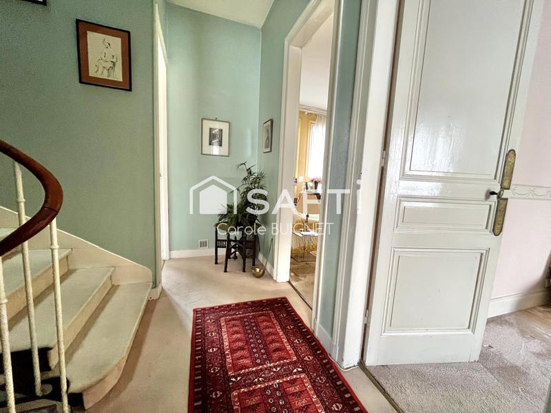 Maison - 195 m² - 7 pièces