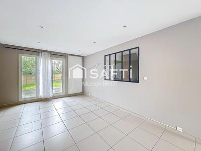 Maison - 104 m² - 5 pièces