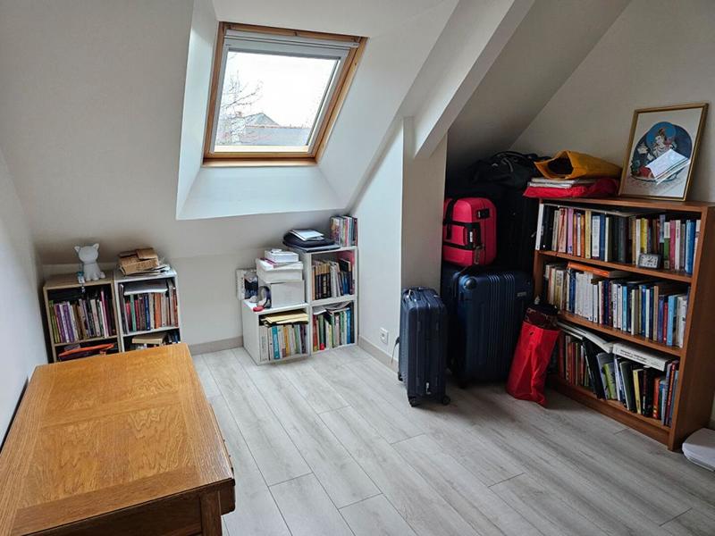 Maison - 202 m² - 9 pièces