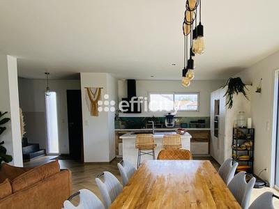 Maison - 132 m² - 6 pièces