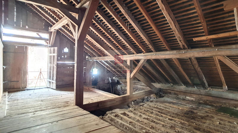 Maison - 303 m² - 11 pièces