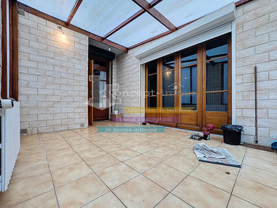 Maison - 95 m² - 4 pièces