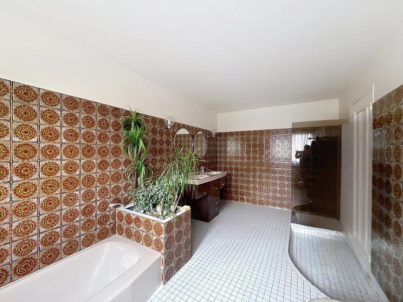 Maison - 253 m² - 7 pièces