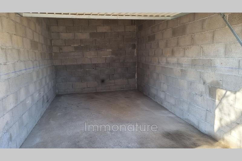 Parking / Garage - 15 m²