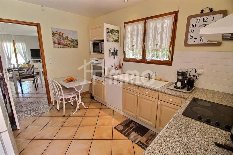 Villa - 90 m² - 4 pièces