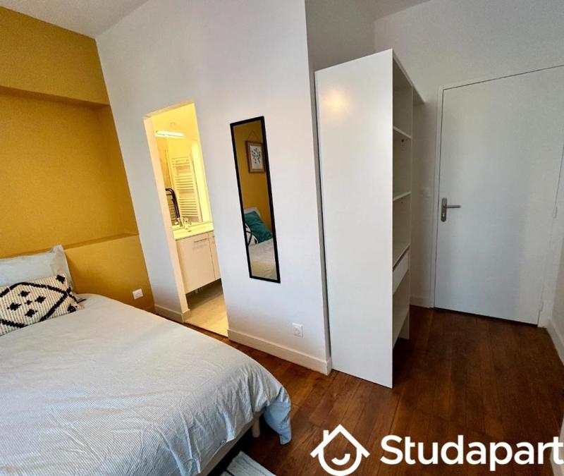 Chambre - 13 m² - 1 pièce