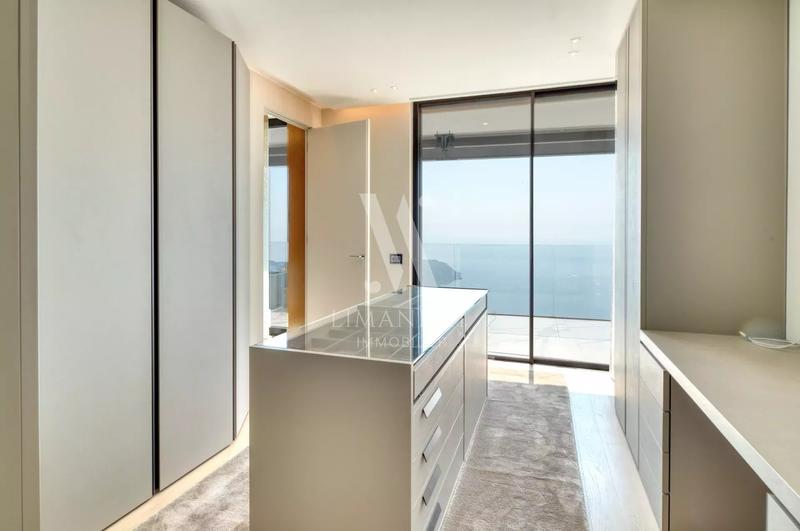 Villa - 570 m² - 7 pièces