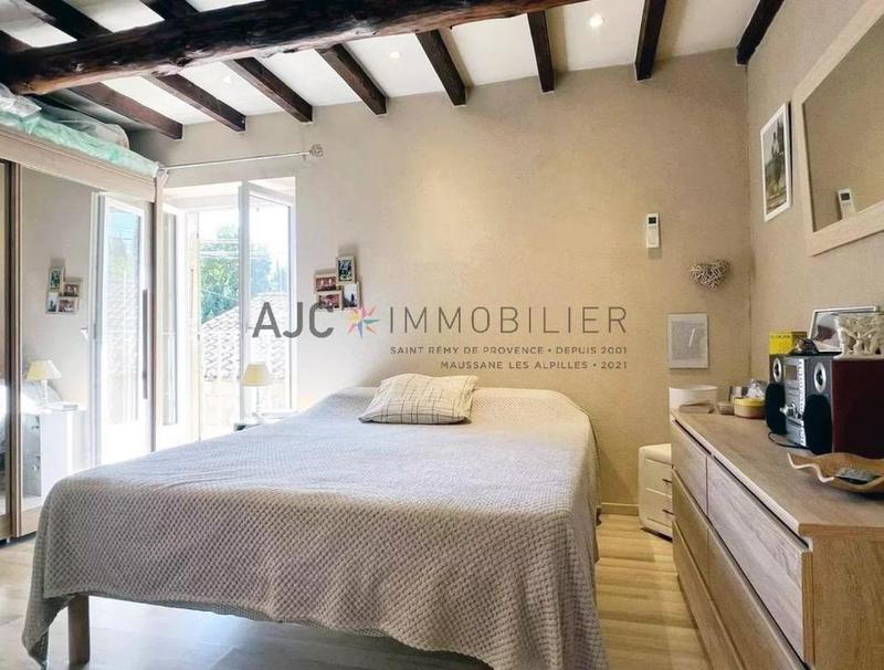 Mas - 253 m² - 8 pièces