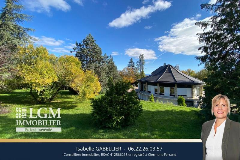 Villa - 288 m² - 6 pièces