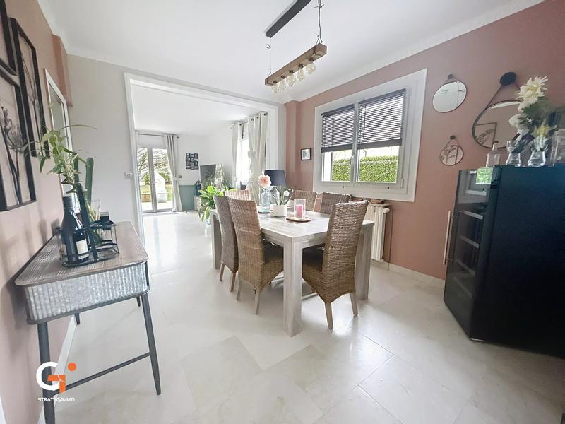 Maison - 197 m² - 7 pièces