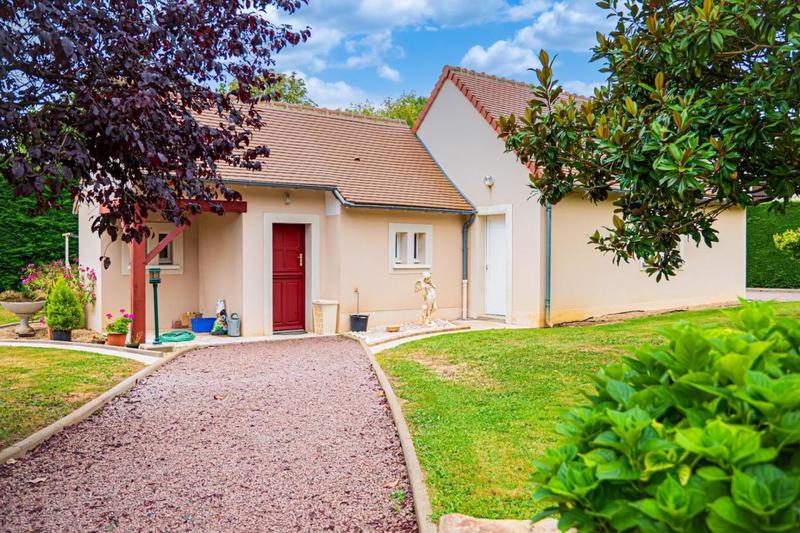 Maison - 230 m² - 8 pièces