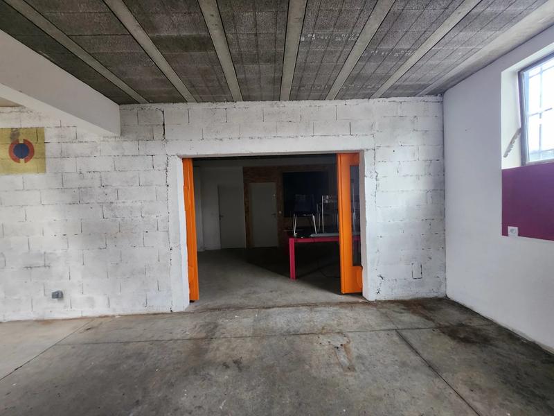 Local commercial - 380 m² - 8 pièces