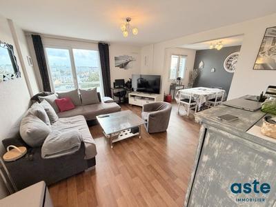 Appartement - 80 m² - 4 pièces