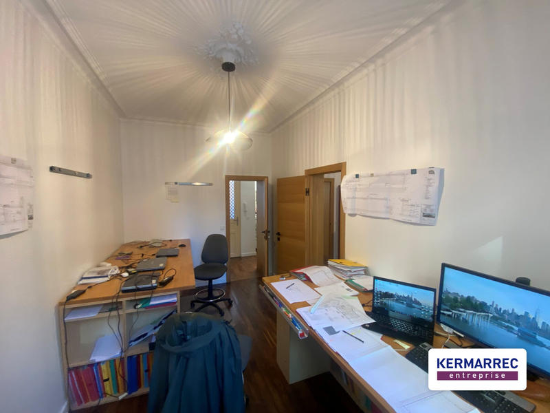 Bureau - 80 m² - 4 pièces