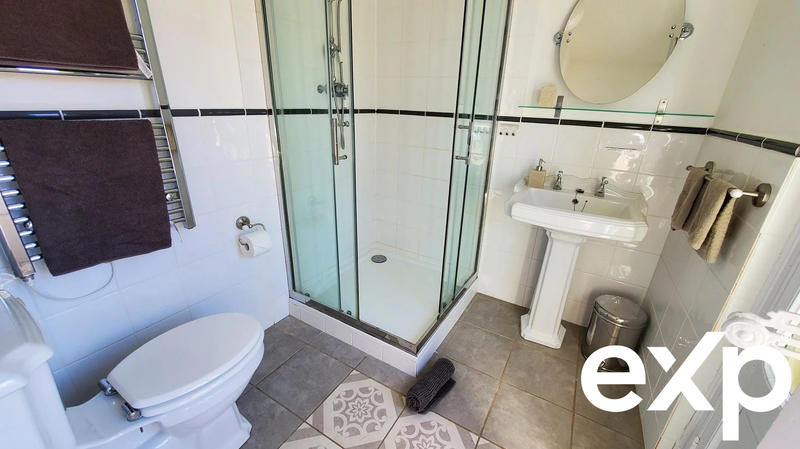 Maison - 430 m² - 18 pièces