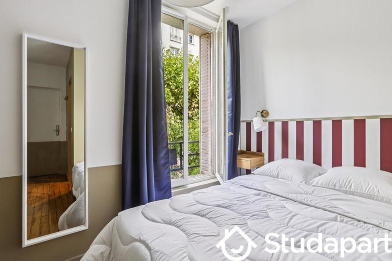 Chambre - 10 m² - 1 pièce