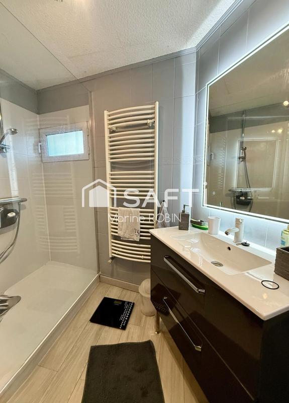 Maison - 223 m² - 10 pièces