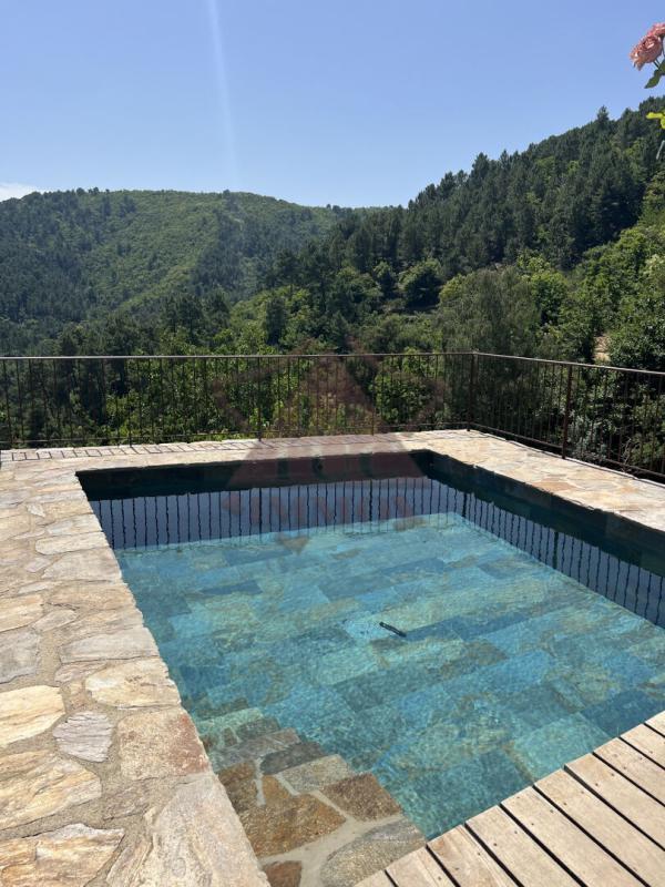 Propriété - 151 m² - 5 pièces