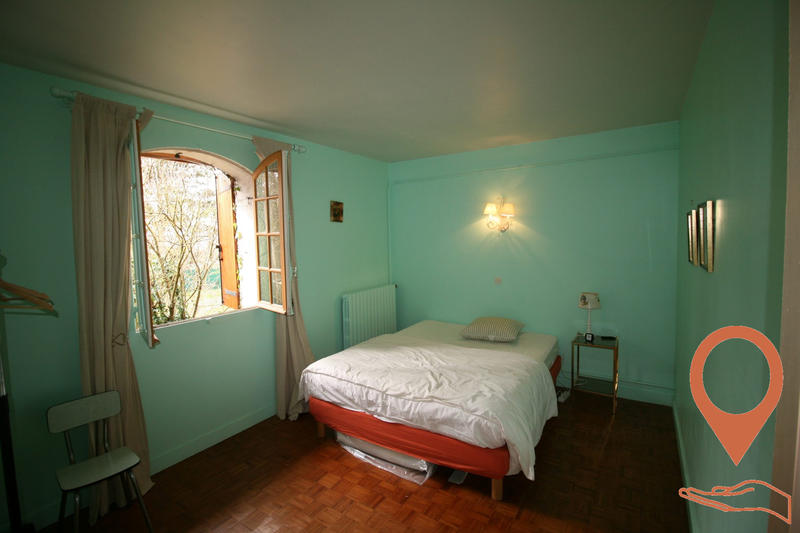 Maison traditionnelle - 575 m² - 16 pièces