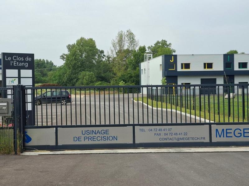 Entrepôt - 91 m² - 2 pièces