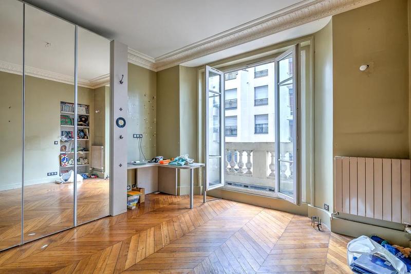 Appartement - 120 m² - 5 pièces