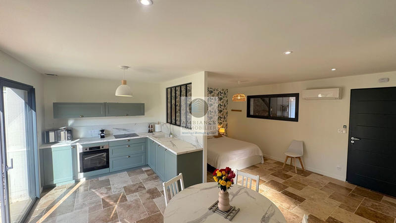 Maison - 235 m² - 8 pièces