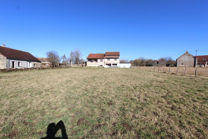 Terrain constructible - 1 174 m²