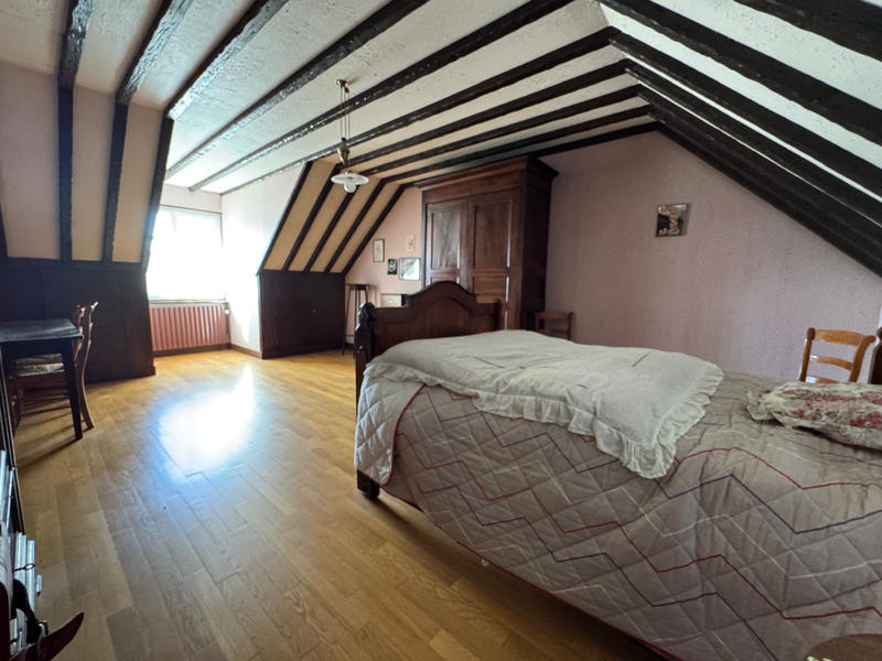 Maison - 235 m² - 6 pièces