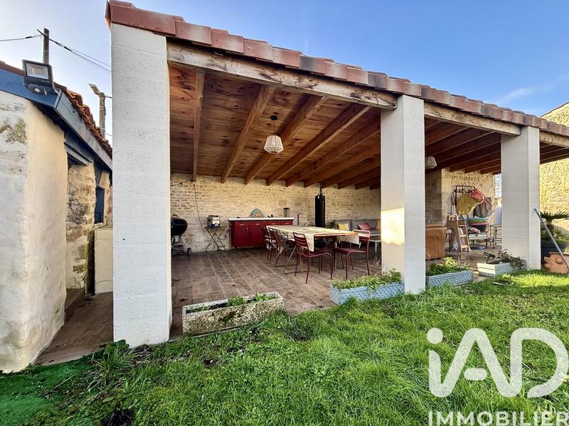 Maison - 216 m² - 8 pièces