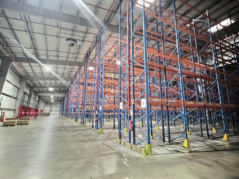 Local d'activité / Entrepôt - 11 420 m²