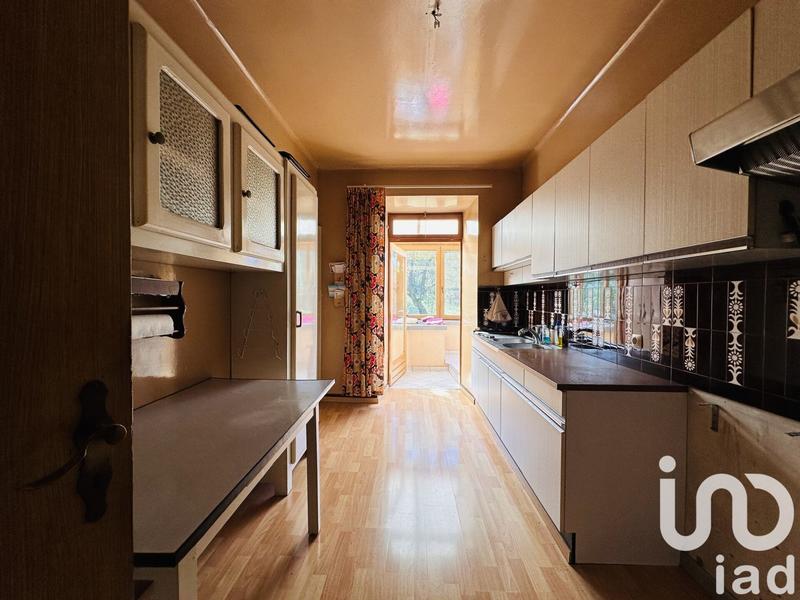 Maison - 180 m² - 10 pièces