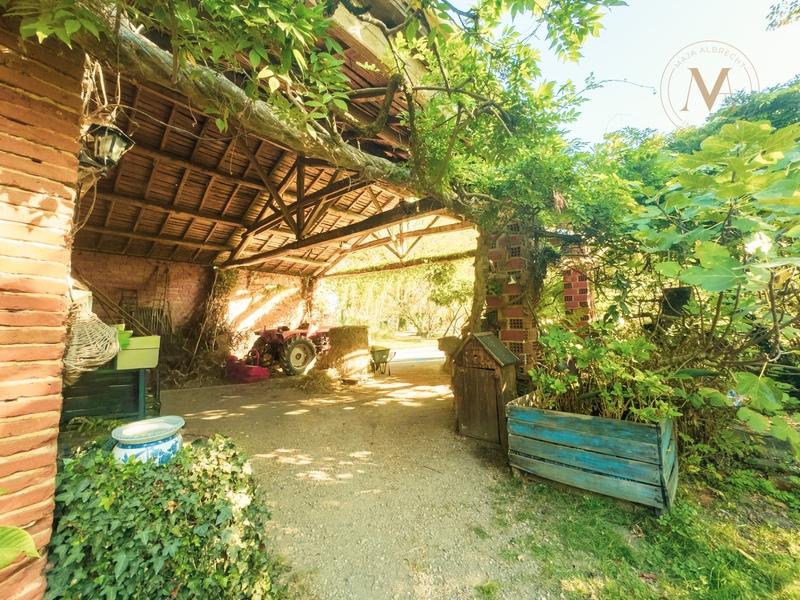 Maison - 273 m² - 7 pièces