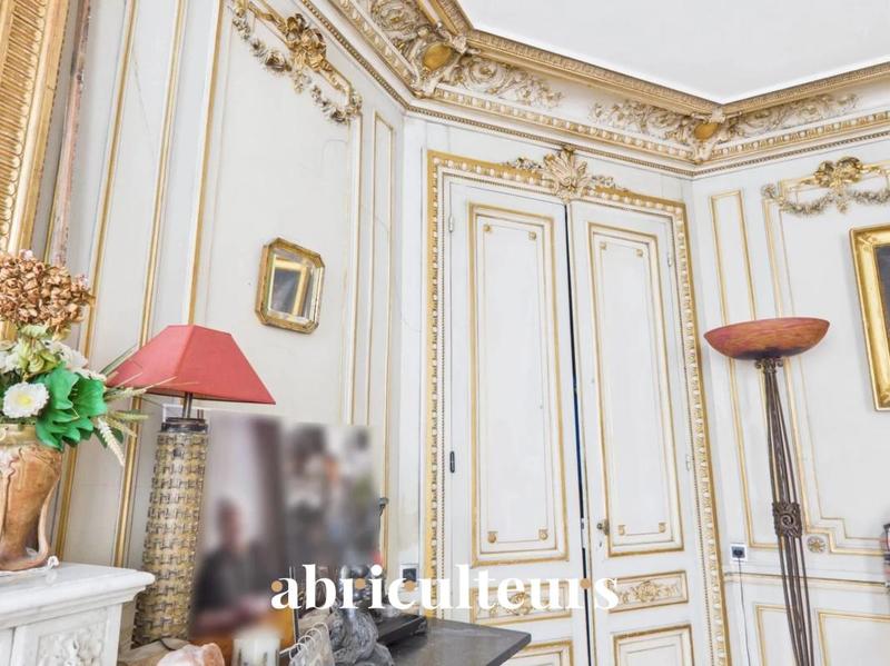 Appartement ancien - 129 m² - 5 pièces